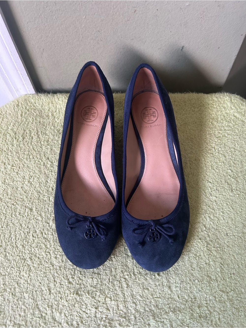 Tory Burch Navy Suede Round-Toe Wedge Heels Sz 8